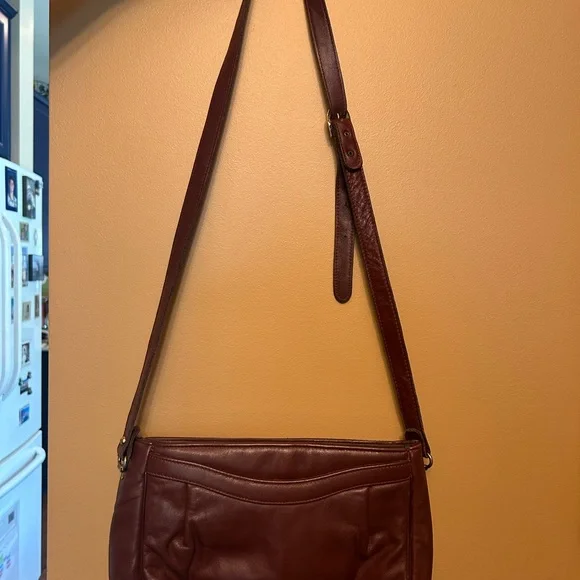 VTG 70’s Etienne Aigner Leather Burgundy Wine Crossbody Adjustable Strap Purse - Picture 3 of 8